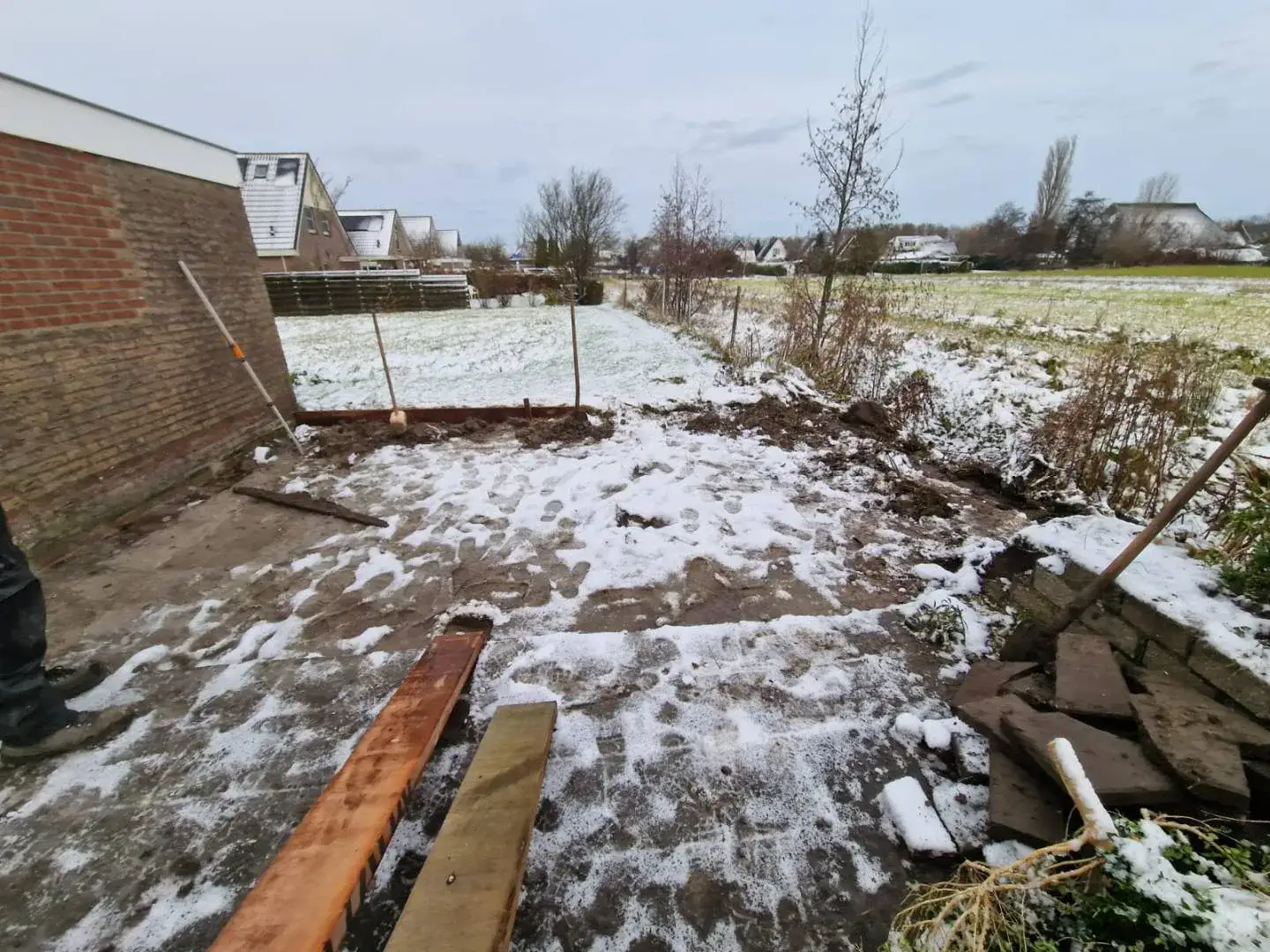 Overkapping met bergruimte in Friesland